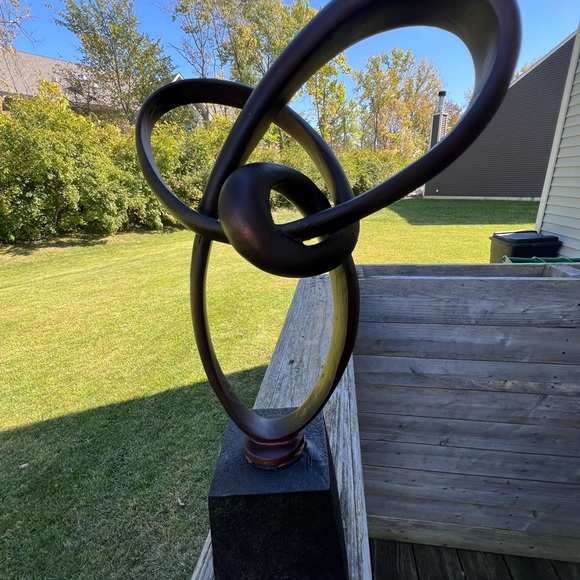 Infinite Knot Swirl sculpture - Picture 2 of 14